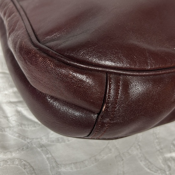 CONTESSA Vintage burgundy genuine leather shoulder handbag. Made in Hong Kong. - Picture 11 of 13